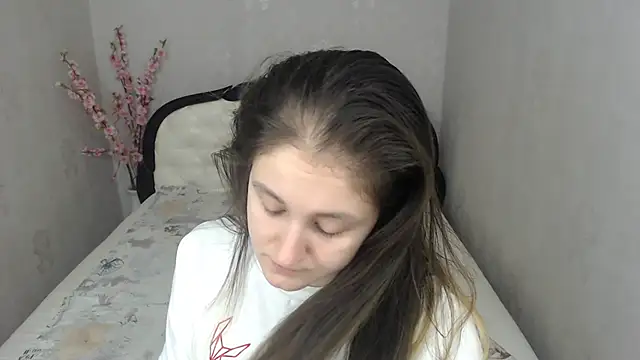 Holliy Cooper online show from 12-14-25, 09:48