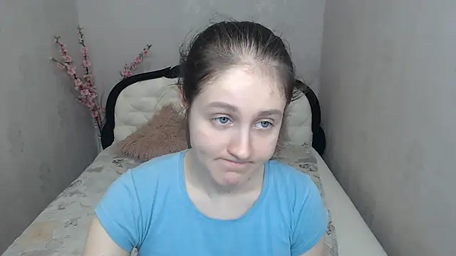 Holliy Cooper online show from 04-09-26, 07:14