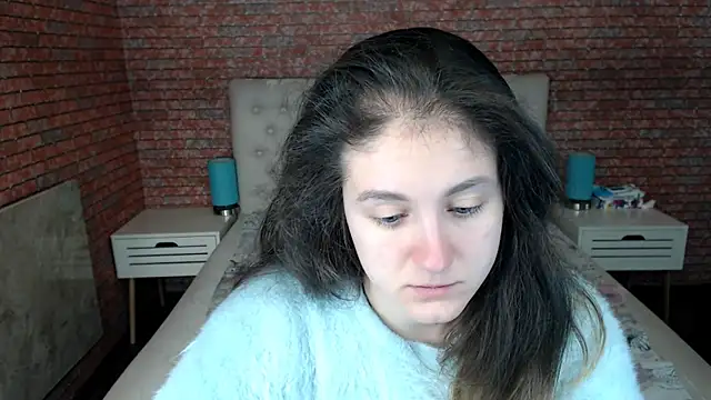 Holliy Cooper online show from 10-16-25, 07:49