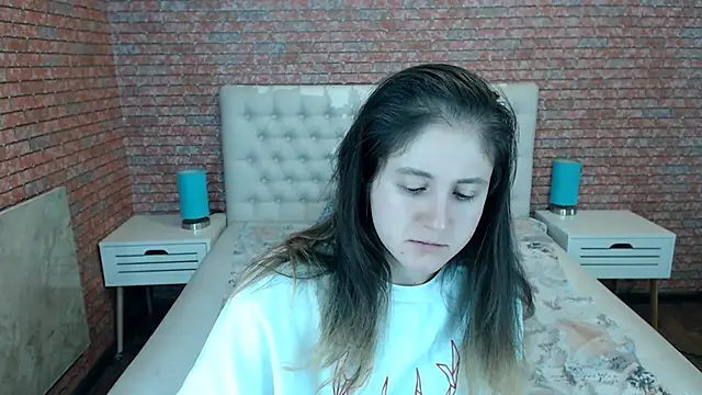 Holliy Cooper online show from 11-12-25, 08:29