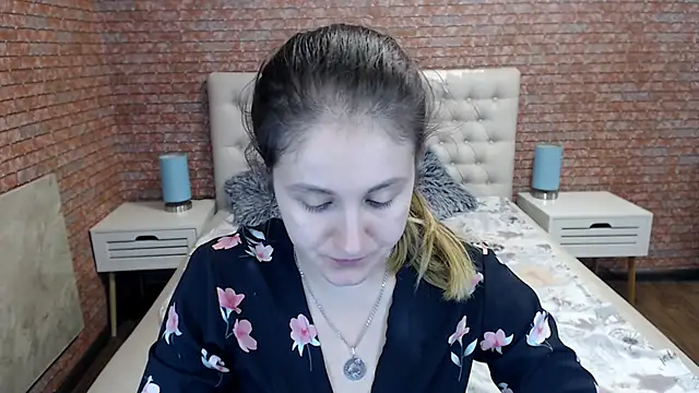 Holliy Cooper online show from 09-10-25, 07:40