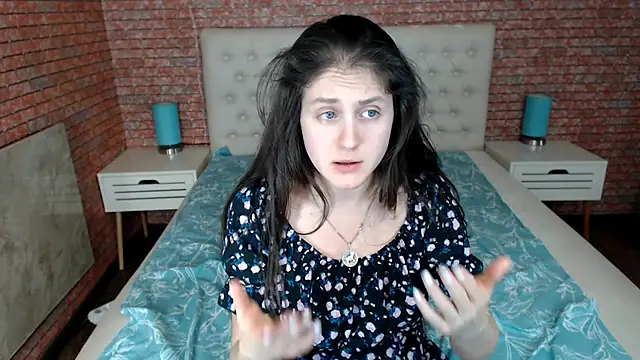 Holliy Cooper online show from 03-17-25, 11:57