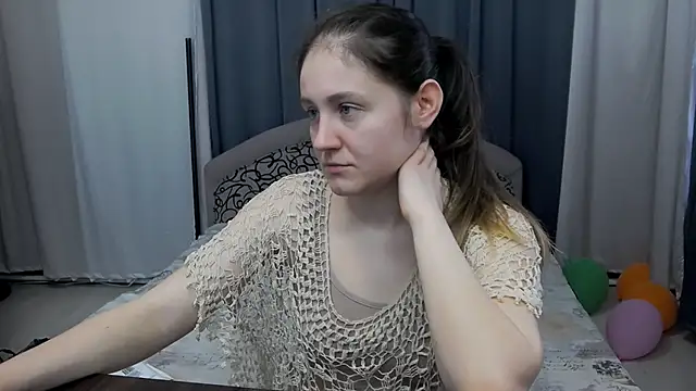 Holliy Cooper online show from 04-03-26, 09:05