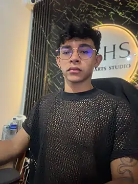 Snapshot of Austin_connor_ chatting on 06-18-26, 05:50 Austin connor online show from 06-18-26, 05:50