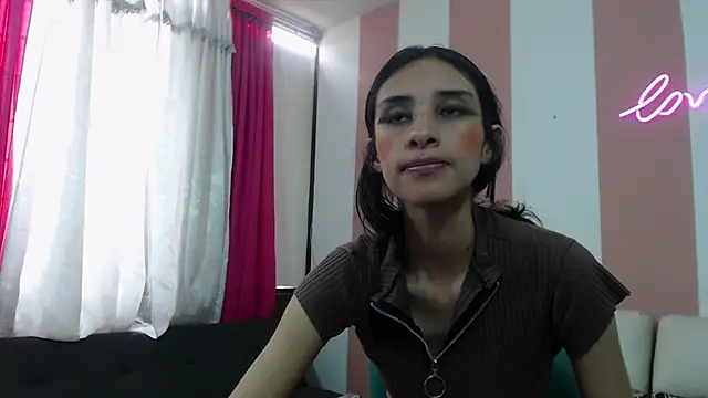 RoxanaCyrano  online show from 01-15-25, 07:12