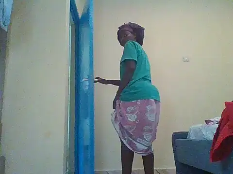 prettychic5 online show from 10-11-25, 12:28