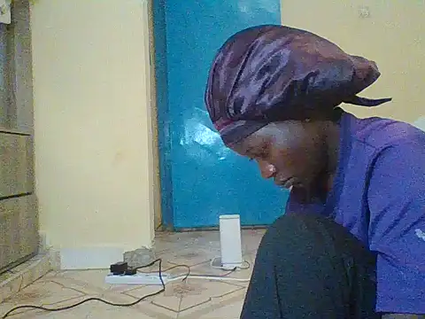 prettychic5 online show from 10-15-25, 07:16