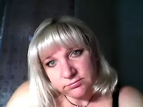 Snapshot of MeilomaWesa chatting on 02-25-25, 02:37 MeilomaWesa online show from 02-25-25, 02:37