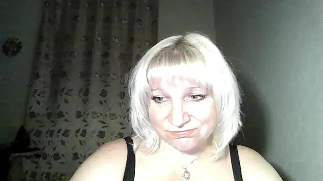 Snapshot of MeilomaWesa chatting on 10-25-25, 11:16 MeilomaWesa online show from 10-25-25, 11:16