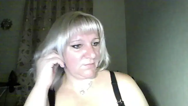 Snapshot of MeilomaWesa chatting on 10-16-25, 07:44 MeilomaWesa online show from 10-16-25, 07:44