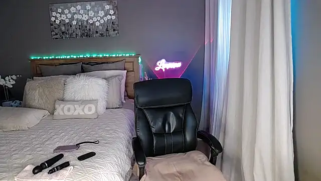 Lenaxox online show from 03-28-26, 03:46