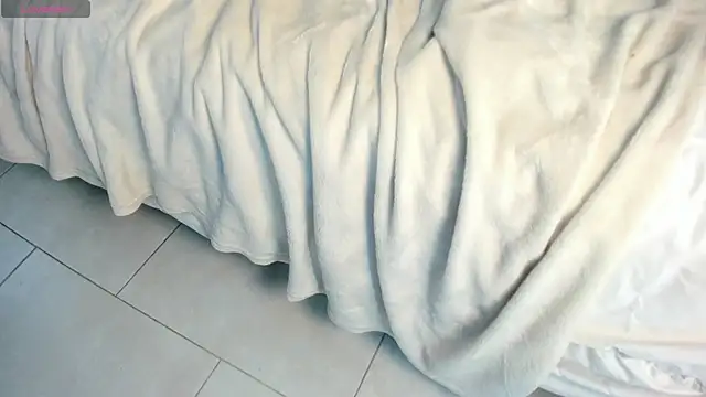 im alivys  online show from 02-18-25, 03:41