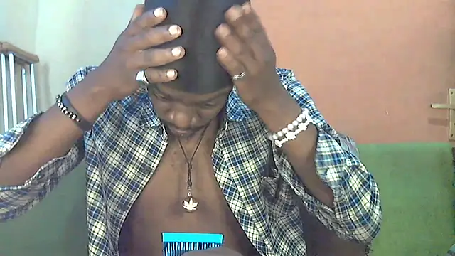 Snapshot of BIGDICKMULLAH chatting on 10-10-25, 07:42 BIGDICKMULLAH online show from 10-10-25, 07:42