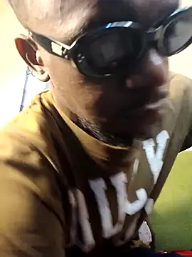 Snapshot of BIGDICKMULLAH chatting on 02-20-26, 04:42 BIGDICKMULLAH online show from 02-20-26, 04:42