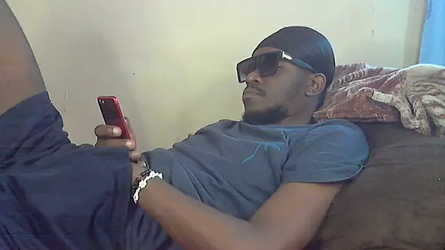Snapshot of BIGDICKMULLAH chatting on 09-19-25, 01:59 BIGDICKMULLAH online show from 09-19-25, 01:59