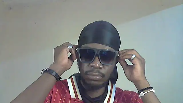 Snapshot of BIGDICKMULLAH chatting on 09-17-25, 10:23 BIGDICKMULLAH online show from 09-17-25, 10:23