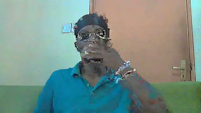 Snapshot of BIGDICKMULLAH chatting on 10-15-25, 11:07 BIGDICKMULLAH online show from 10-15-25, 11:07