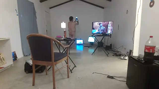 Snapshot of Peachestabby147 chatting on 10-12-25, 02:35 Peachestabby147 online show from 10-12-25, 02:35