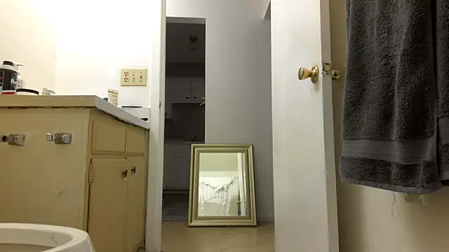 Snapshot of Peachestabby147 chatting on 09-20-25, 03:33 Peachestabby147 online show from 09-20-25, 03:33