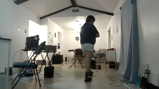 Snapshot of Peachestabby147 chatting on 02-26-26, 05:40 Peachestabby147 online show from 02-26-26, 05:40