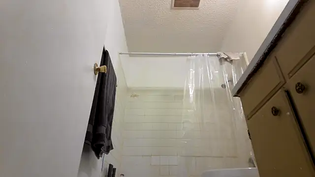 Snapshot of Peachestabby147 chatting on 09-20-25, 10:37 Peachestabby147 online show from 09-20-25, 10:37