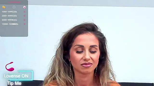 Snapshot of SelenaWest chatting on 10-07-25, 10:49 SelenaWest online show from 10-07-25, 10:49