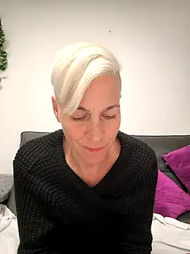 DarleenHot online show from 10-24-25, 06:40