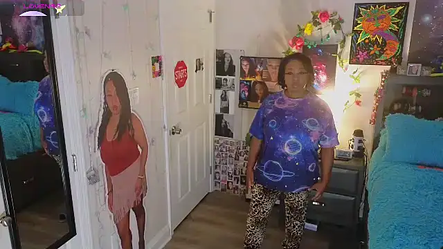 temptressbeauty24 online show from 10-18-25, 03:19