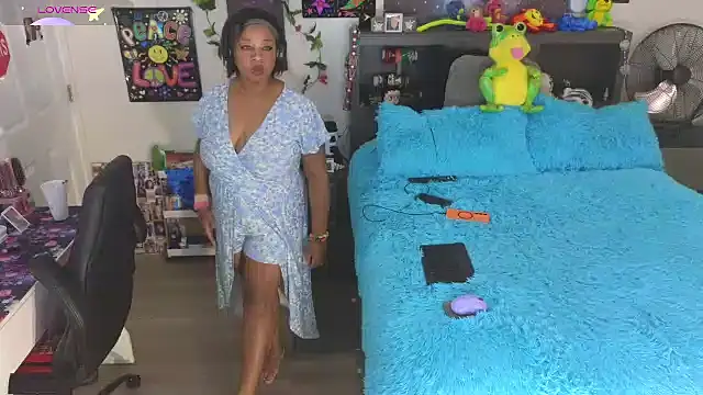 temptressbeauty24 online show from 09-14-25, 09:04