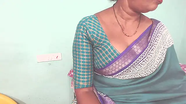 Snapshot of shrutitelugu69 chatting on 07-15-26, 05:09 shrutitelugu69 online show from 07-15-26, 05:09