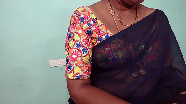 Snapshot of shrutitelugu69 chatting on 03-24-26, 01:33 shrutitelugu69 online show from 03-24-26, 01:33