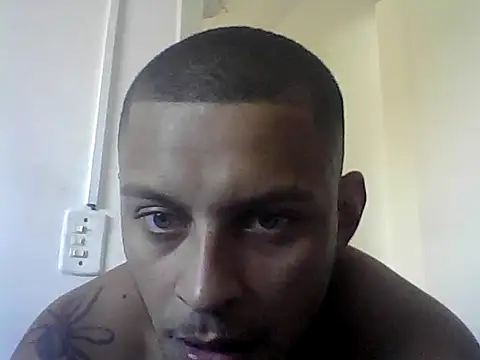 emrehliug12 online show from 02-06-26, 03:52