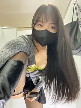 Snapshot of Asia-Lynn chatting on 03-12-25, 01:51 Asia-Lynn online show from 03-12-25, 01:51