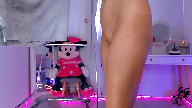 Snapshot of yuukenzi chatting on 03-14-25, 12:51 yuukenzi online show from 03-14-25, 12:51