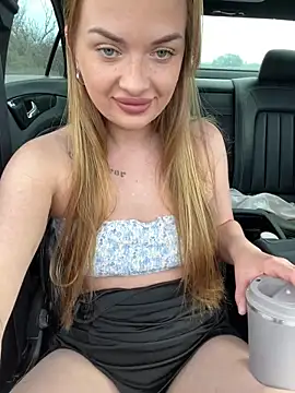 Snapshot of ElenaRebelle chatting on 03-05-26, 11:51 ElenaRebelle online show from 03-05-26, 11:51