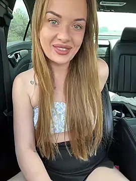 Snapshot of ElenaRebelle chatting on 03-06-26, 11:16 ElenaRebelle online show from 03-06-26, 11:16