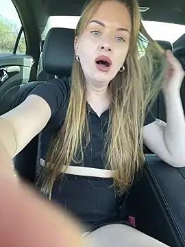 Snapshot of ElenaRebelle chatting on 02-26-26, 11:32 ElenaRebelle online show from 02-26-26, 11:32