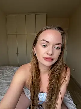 Snapshot of ElenaRebelle chatting on 04-08-26, 05:09 ElenaRebelle online show from 04-08-26, 05:09