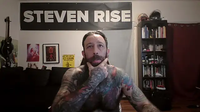 Snapshot of StevenRiseNYC chatting on 05-24-26, 01:00 StevenRiseNYC online show from 05-24-26, 01:00