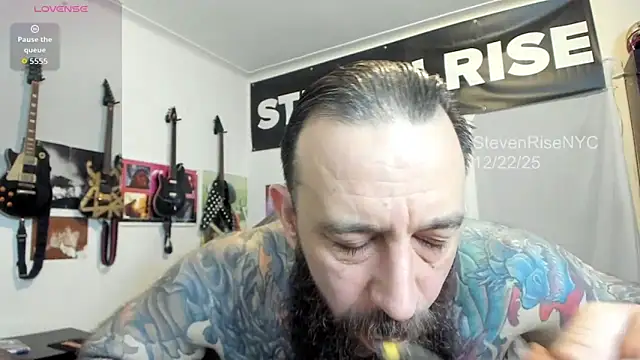 StevenRiseNYC online show from 12-23-25, 02:33