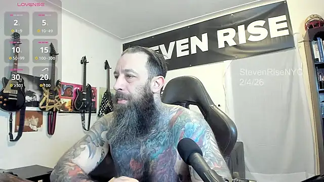 Snapshot of StevenRiseNYC chatting on 02-04-26, 01:06 StevenRiseNYC online show from 02-04-26, 01:06