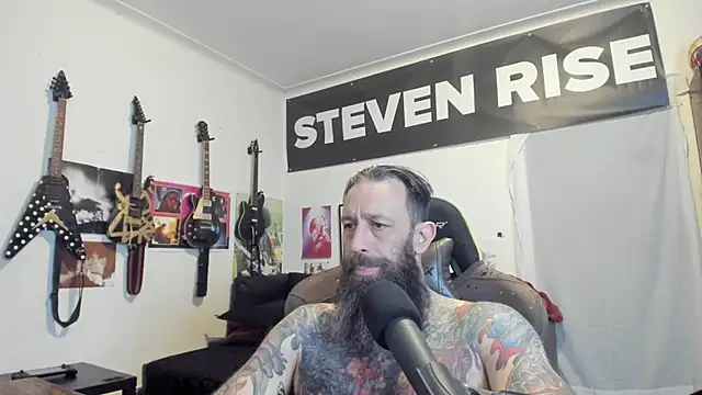 Snapshot of StevenRiseNYC chatting on 05-04-26, 12:47 StevenRiseNYC online show from 05-04-26, 12:47