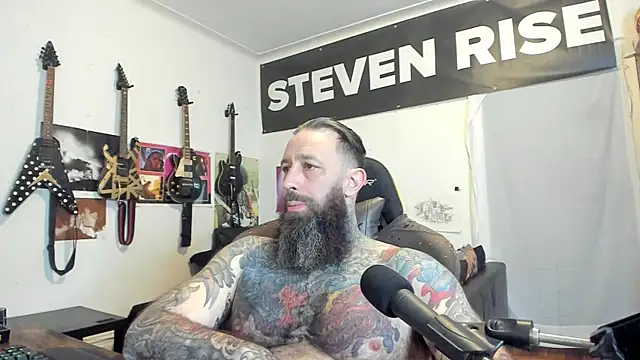 Snapshot of StevenRiseNYC chatting on 04-19-26, 09:06 StevenRiseNYC online show from 04-19-26, 09:06
