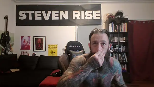 Snapshot of StevenRiseNYC chatting on 05-30-26, 10:43 StevenRiseNYC online show from 05-30-26, 10:43