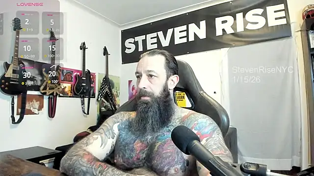 Snapshot of StevenRiseNYC chatting on 01-15-26, 04:10 StevenRiseNYC online show from 01-15-26, 04:10