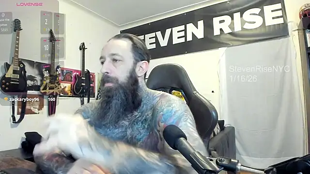 Snapshot of StevenRiseNYC chatting on 01-16-26, 05:17 StevenRiseNYC online show from 01-16-26, 05:17
