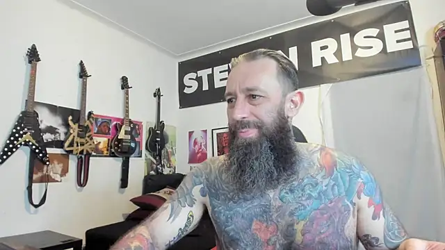 Snapshot of StevenRiseNYC chatting on 04-27-26, 11:36 StevenRiseNYC online show from 04-27-26, 11:36