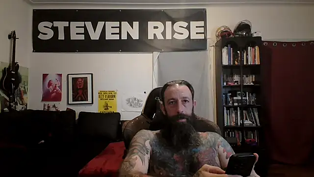 Snapshot of StevenRiseNYC chatting on 05-28-26, 12:00 StevenRiseNYC online show from 05-28-26, 12:00