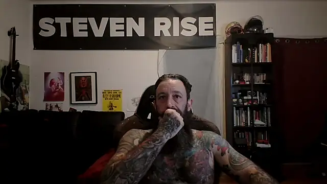 Snapshot of StevenRiseNYC chatting on 05-25-26, 10:58 StevenRiseNYC online show from 05-25-26, 10:58