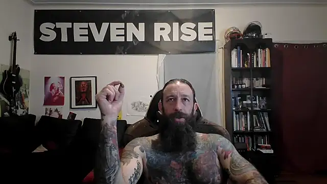 Snapshot of StevenRiseNYC chatting on 06-02-26, 12:10 StevenRiseNYC online show from 06-02-26, 12:10